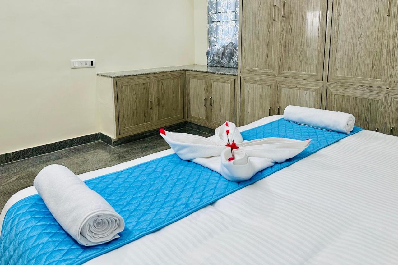 Tirupati Homestay - Ragunatha Resorts - 3Bhk Ac Apartments For Large Families - Free Breakfast - Flyover To Alipiri Gate - Wifi - Android Tv - - Easy Access To Visit All Temples Εξωτερικό φωτογραφία
